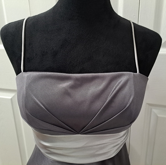 Vintage Gun Metal & Silver Formal Dress   Size 5/6 - Picture 2 of 13